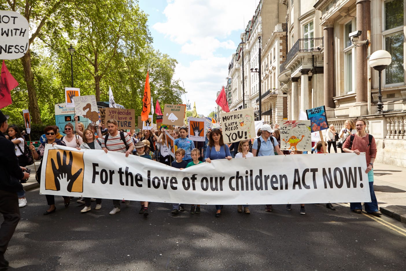 Tell Decision Makers To Take Action On Climate Change And Protect Children’s Health!