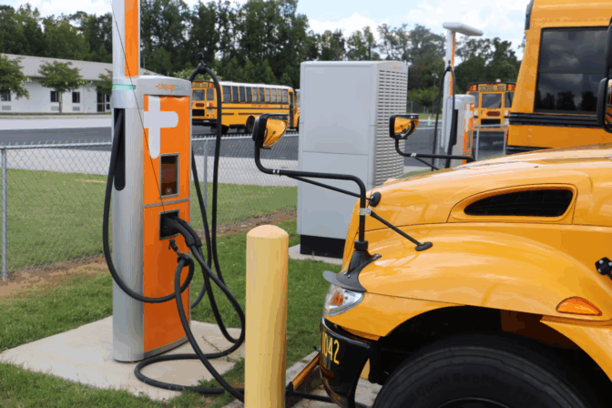 Electric school buses give students a healthier ride. The break from pollution could also help their grades.
