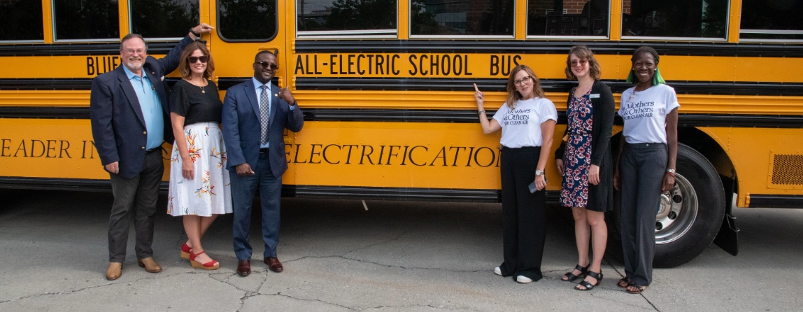 Electric bus